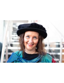 Lisa Davies